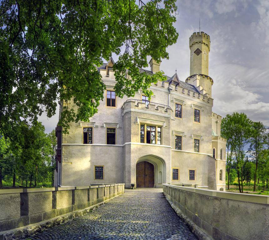 Zamek Karpniki Schloss Fischbach ウォムニツァ エクステリア 写真